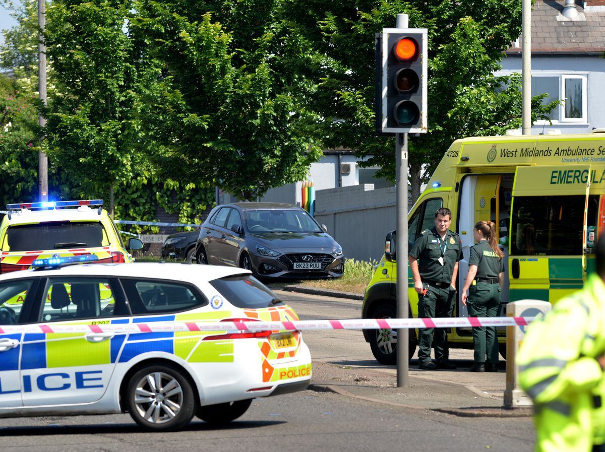 Pedestrian dies after crash involving lorry on Birmingham New Road