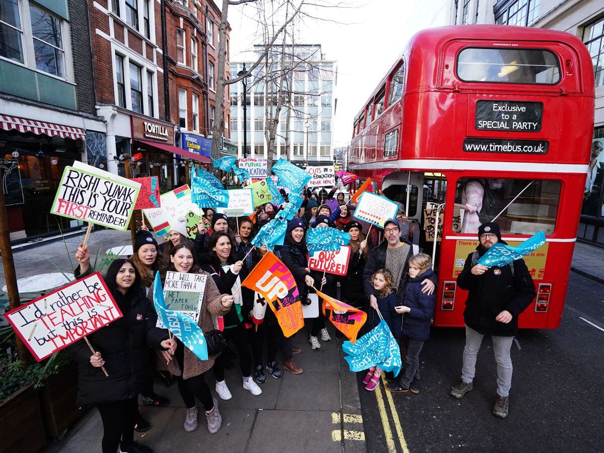 Parents Join Teachers On Demonstrations Despite School Closure ...