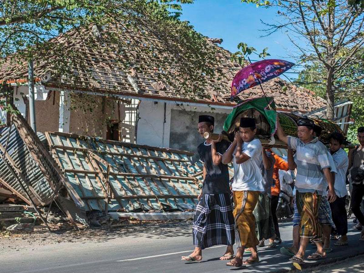 Further Fatalities As More Earthquakes Hit Indonesian Island Express And Star