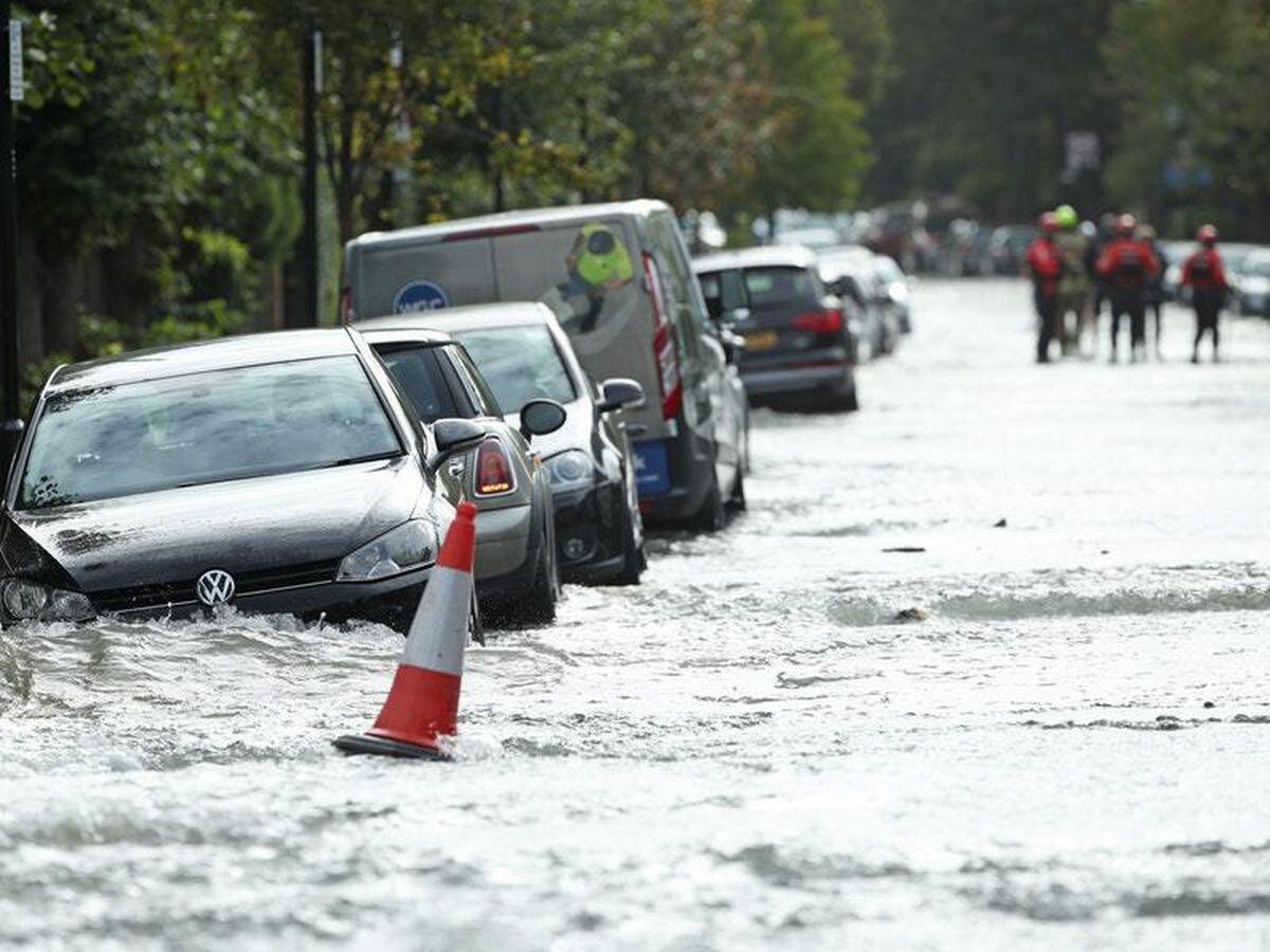 More than 100 properties suffer flooding from burst water main ...