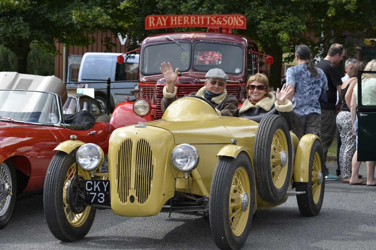 Classic cars roll in for Stafford show | Express & Star