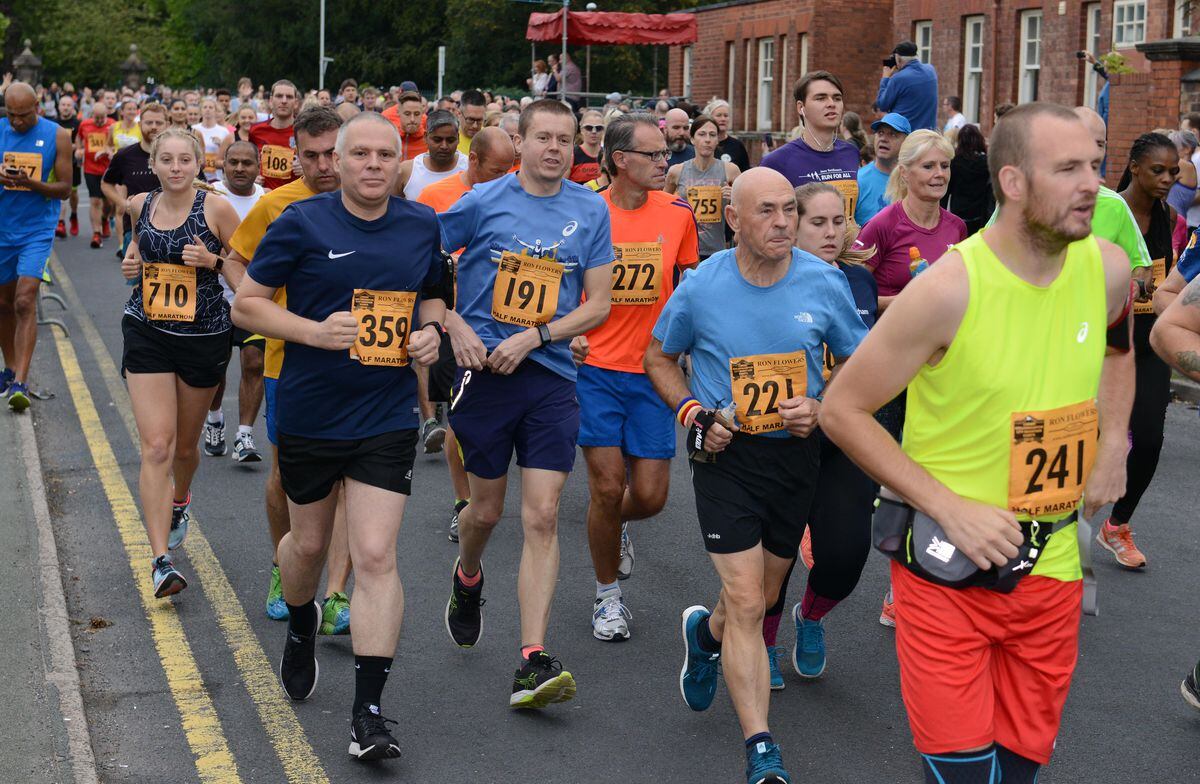 Carver Wolverhampton Half Marathon events 2018: Crowds cheer on 1,800 ...