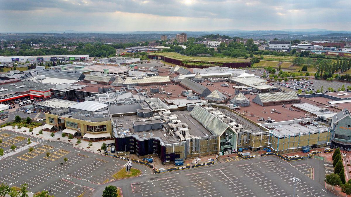 Merry Hill owner warns shopping centres may have to close | Express & Star