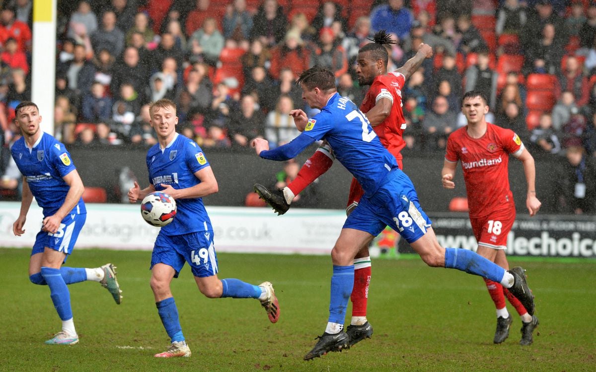 Action from the previous meeting at the Poundland Bescot Stadium