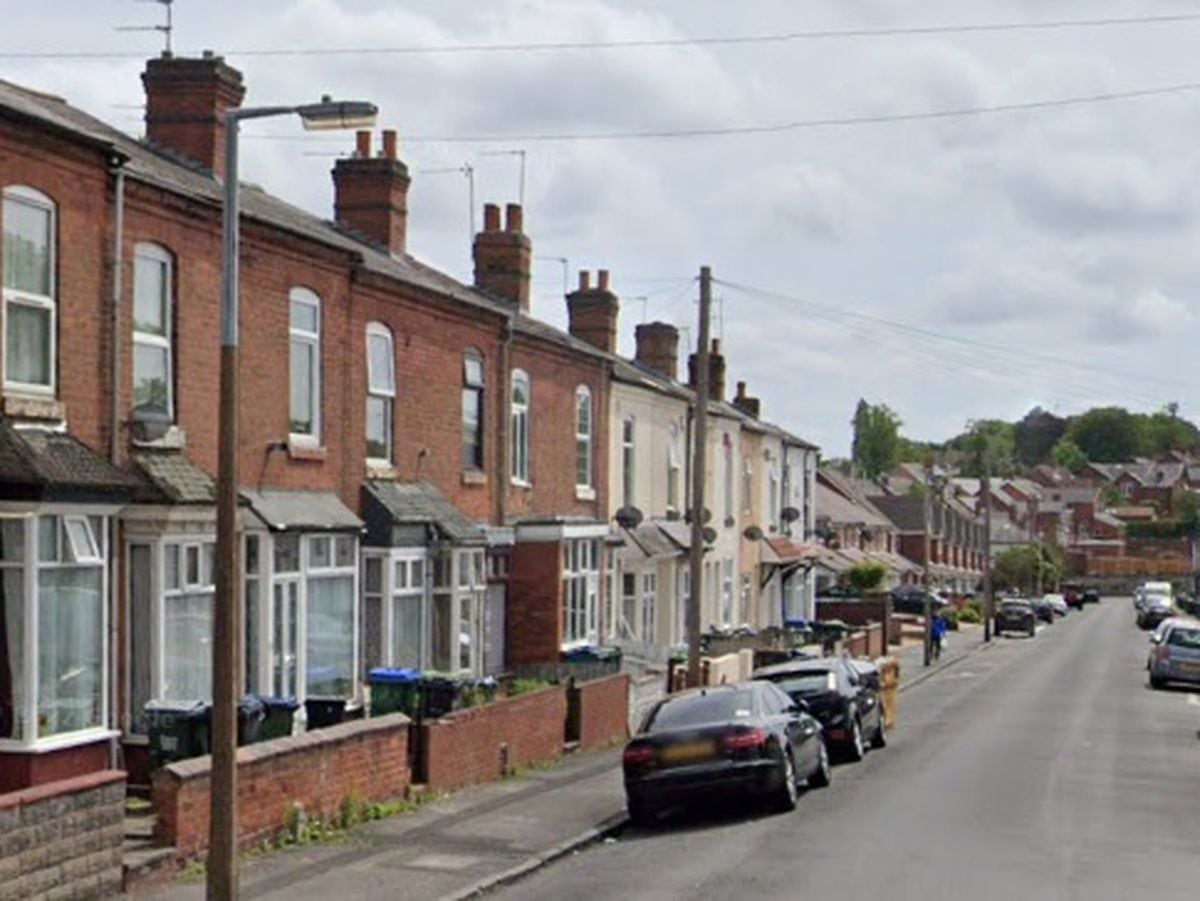 Fire crews tackling blaze in Smethwick on Christmas Day | Express & Star