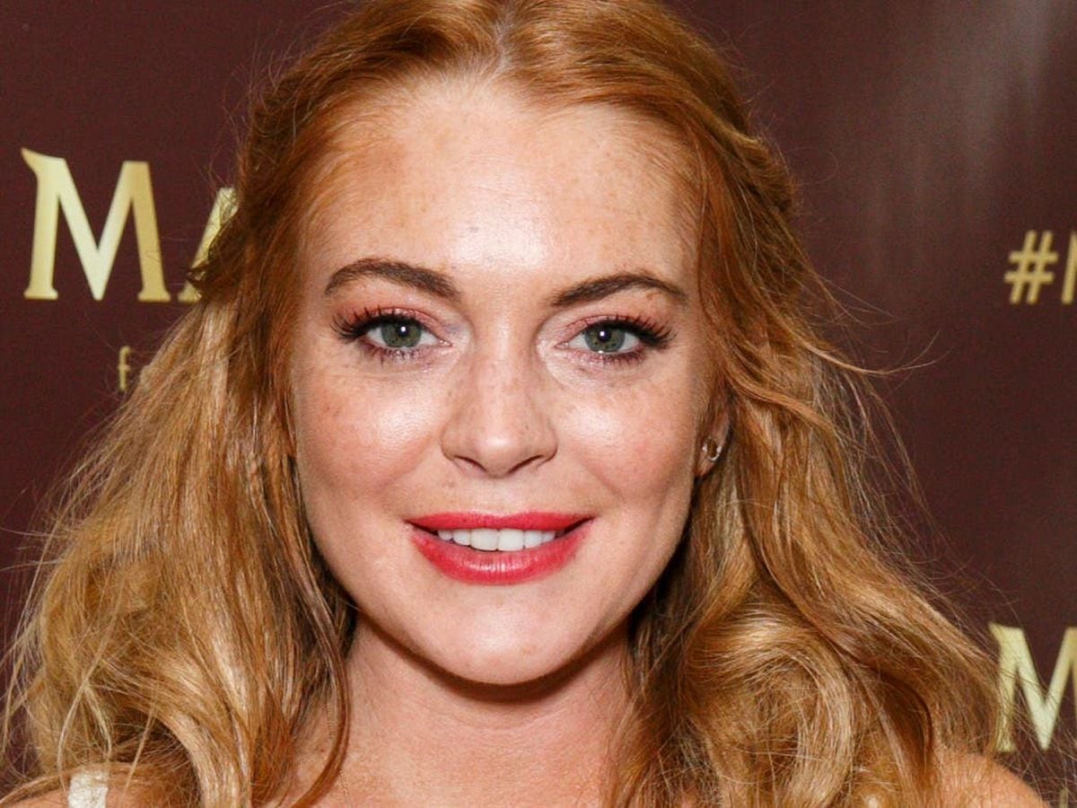 Christmas Comes Early As Lindsay Lohan Shares Trailer For New Festive Film Express And Star 