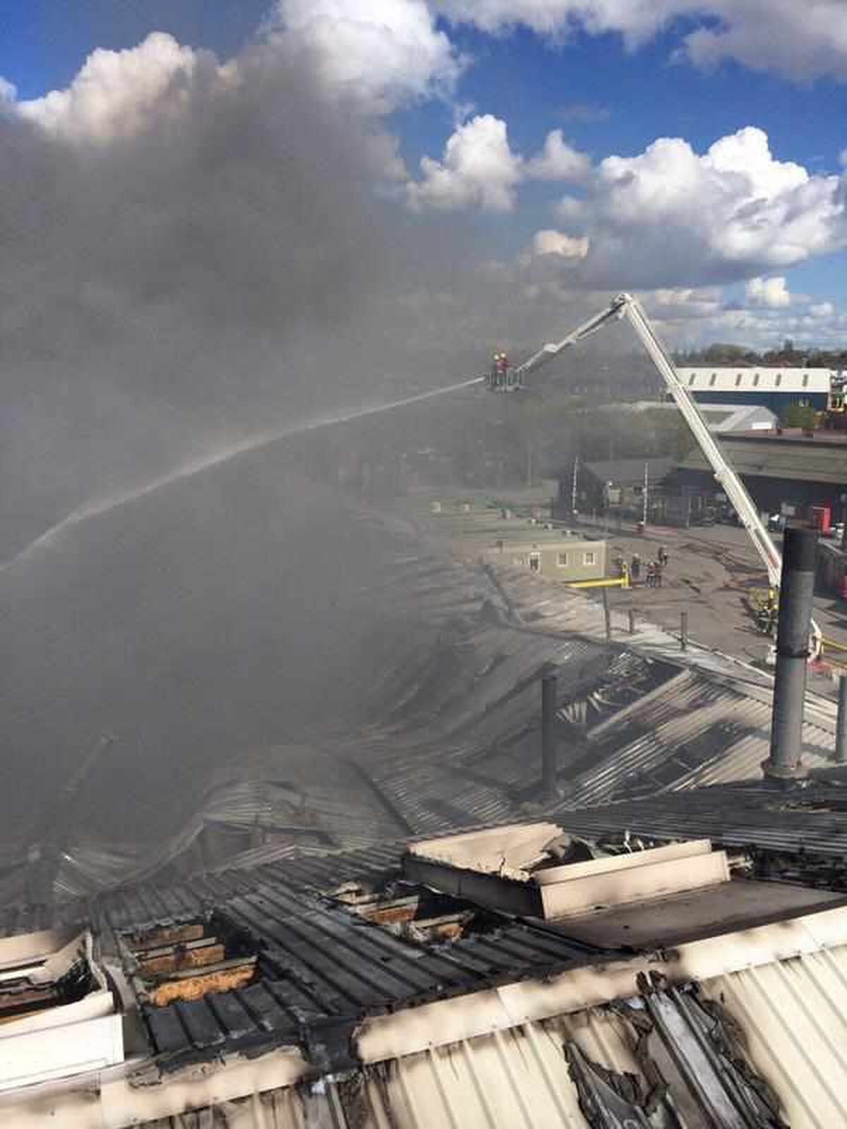 WATCH: 75 Firefighters Tackle Huge Oldbury Blaze | Express & Star