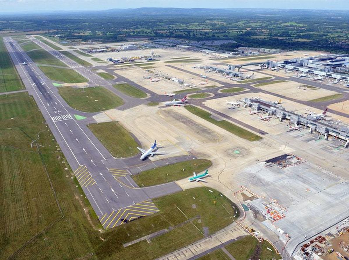 gatwick-flights-disruption-continues-after-air-traffic-control-problem