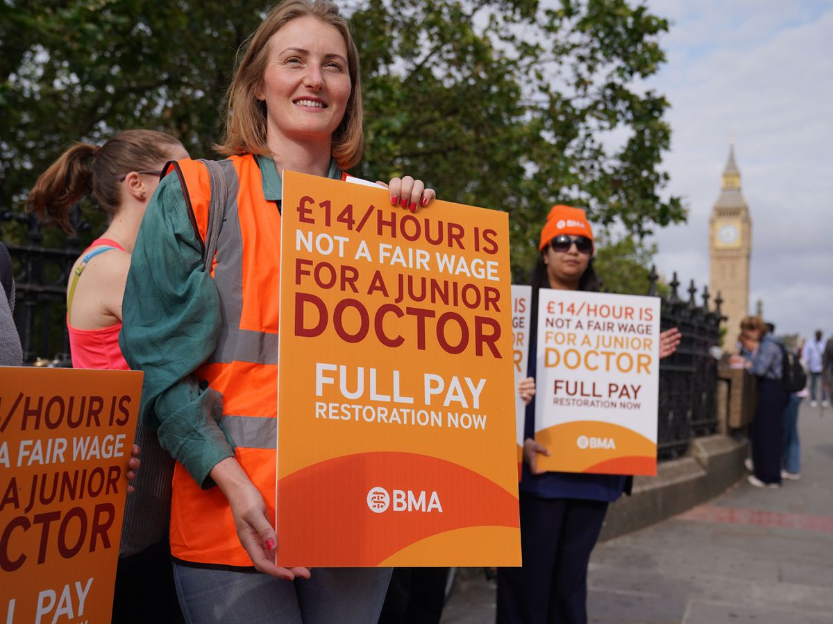 Junior doctors mount picket lines as five-day strike begins