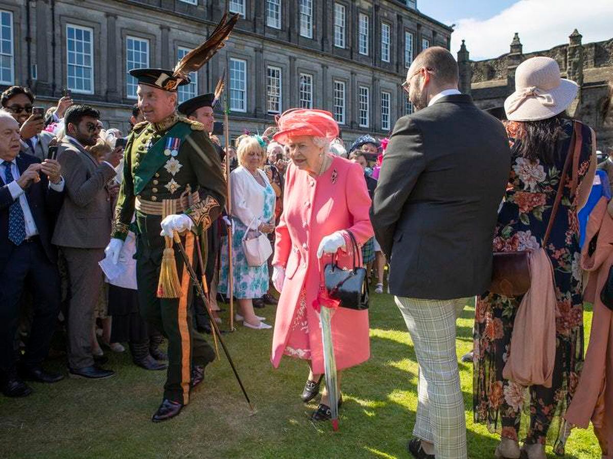 Thousands attend Queen’s annual garden party in Edinburgh | Express & Star