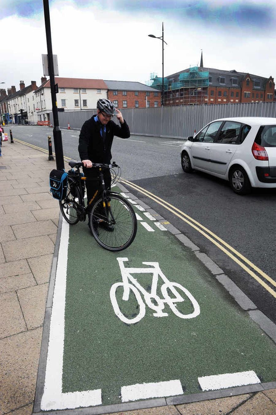 Wolverhampton's shortest cycle lane is on a road to nowhere | Express ...