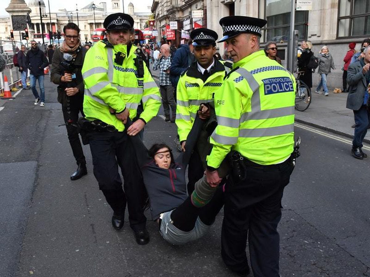 Arrests on Whitehall as Extinction Rebellion activists defy protest ban ...