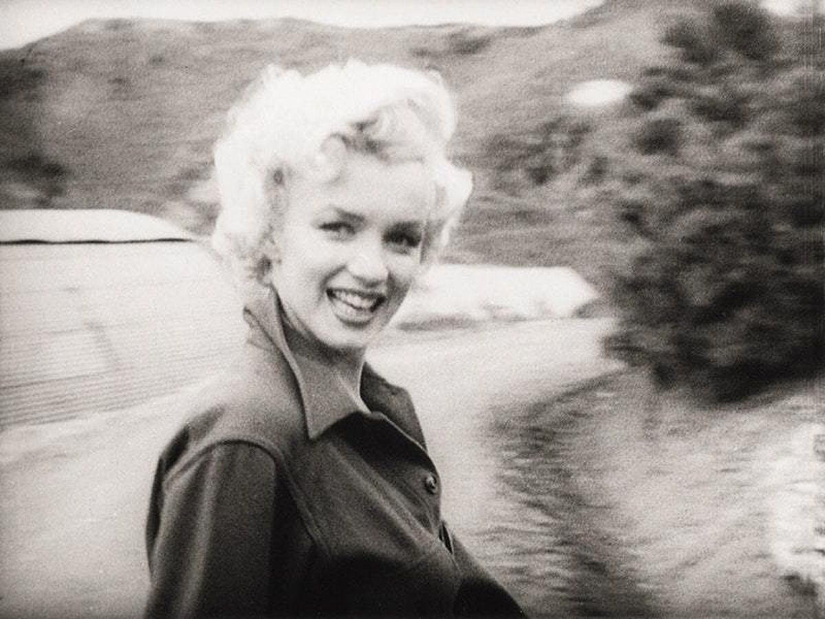 Iconic Marilyn Monroe dress, personal photos going up for auction