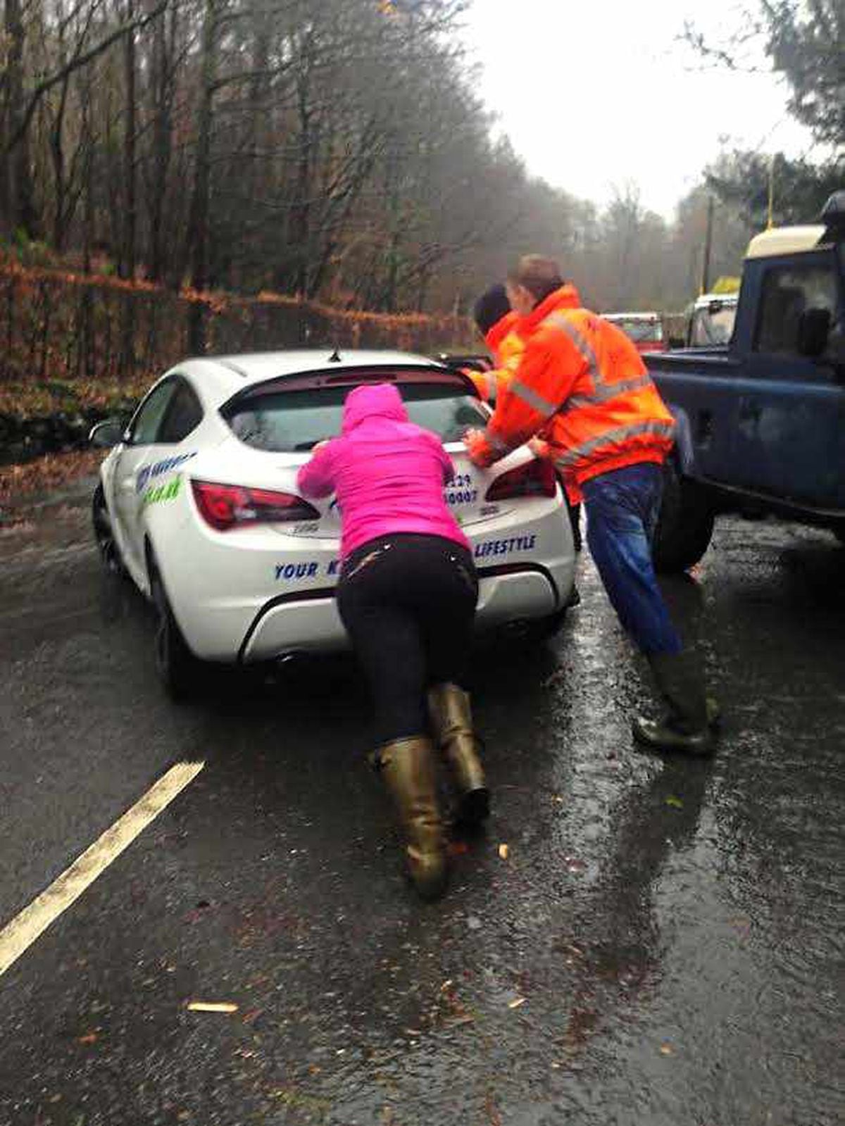 IN PICTURES: Students Save Stranded Motorists Caught In Storm Desmond ...