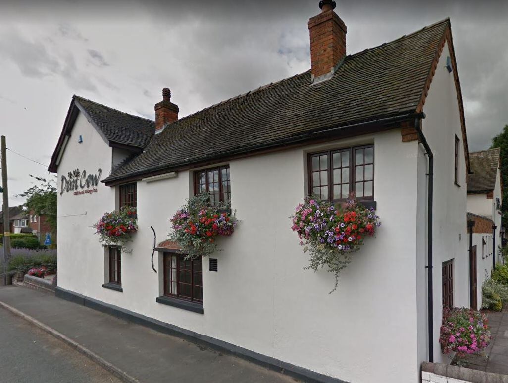 REVIEW: Ye Olde Dun Cow - warm and hearty dishes in a delightful Staffordshire setting  