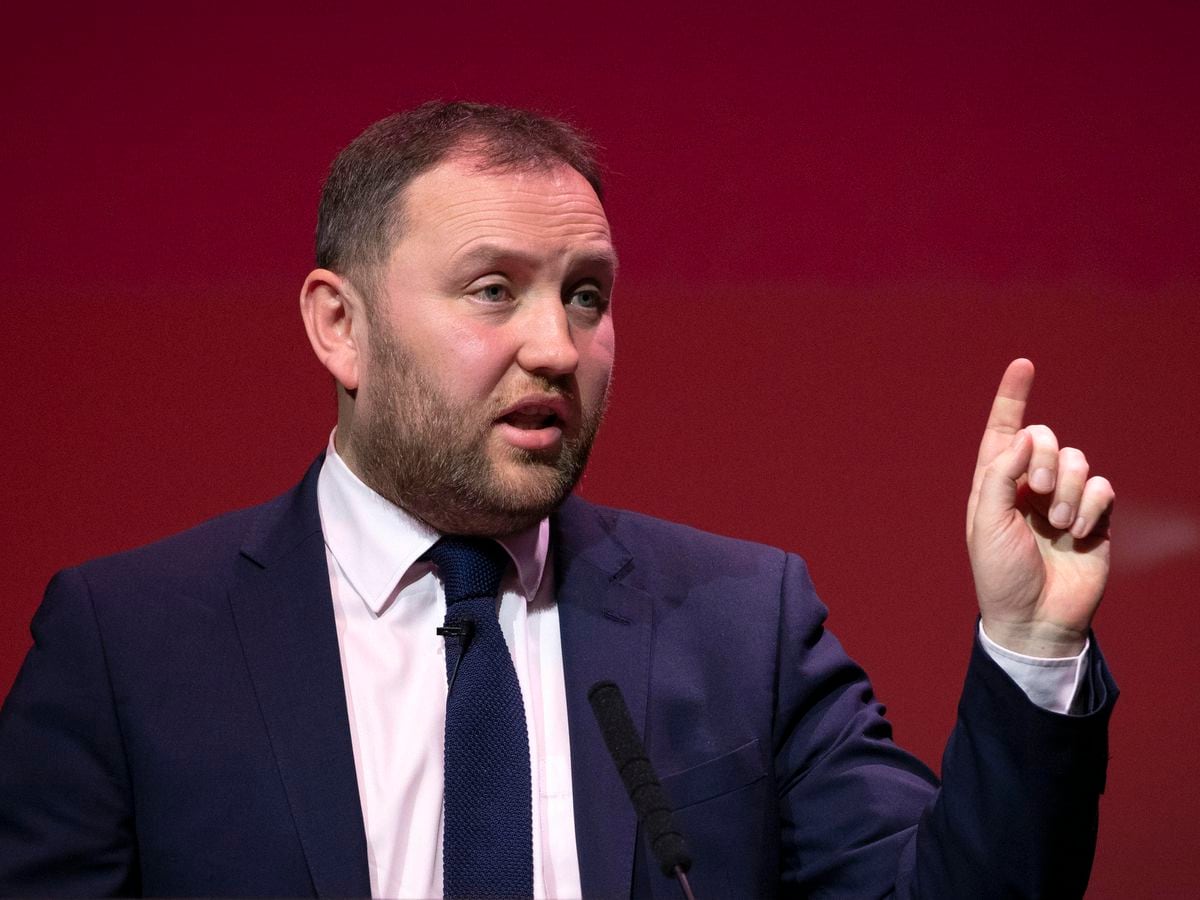 Ian Murray Says He Decided To Stay And Fight For Labour Express Star   XLB2N6YGXVHZBLQKB3ZPUFULTQ 