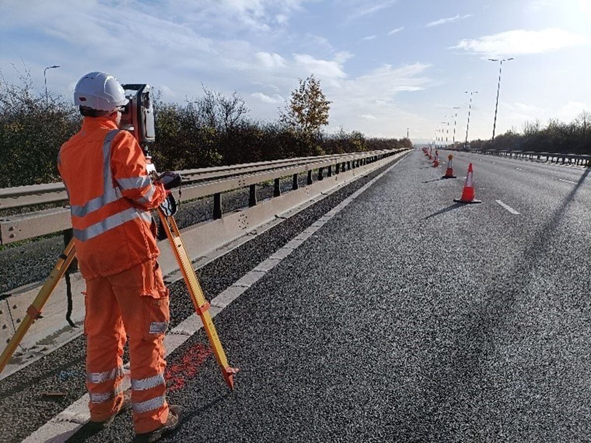 drivers-asked-to-be-patient-while-m5-lane-is-shut-and-road-surface