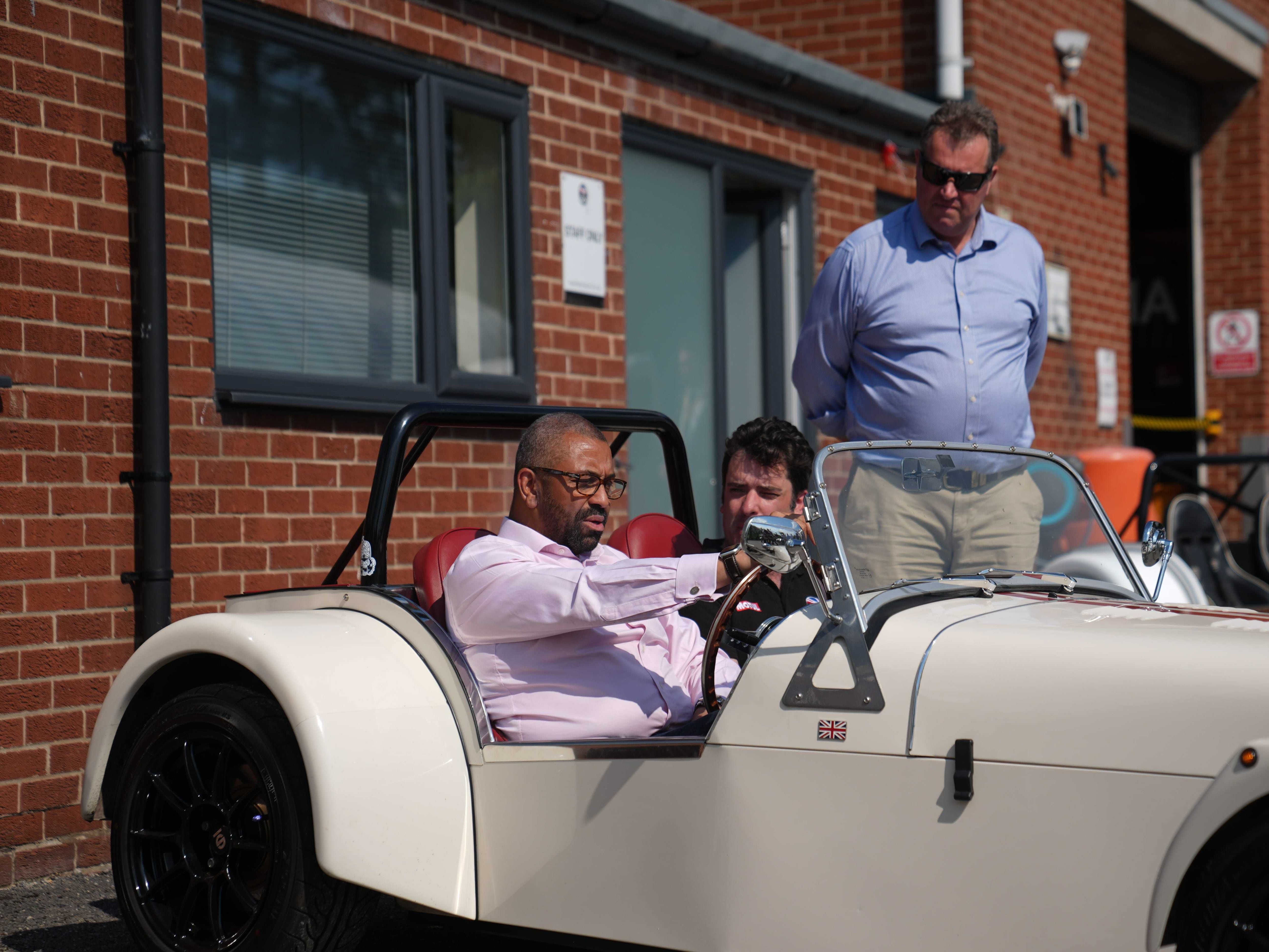 James Cleverly eyes up bespoke sports car and visits pub on Tory campaign trail