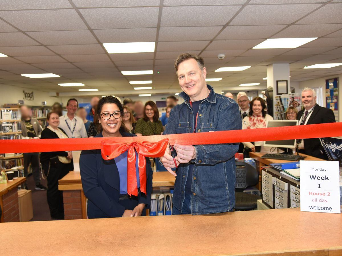 Actor David Morrissey reopens Featherstone Prison library after it ...