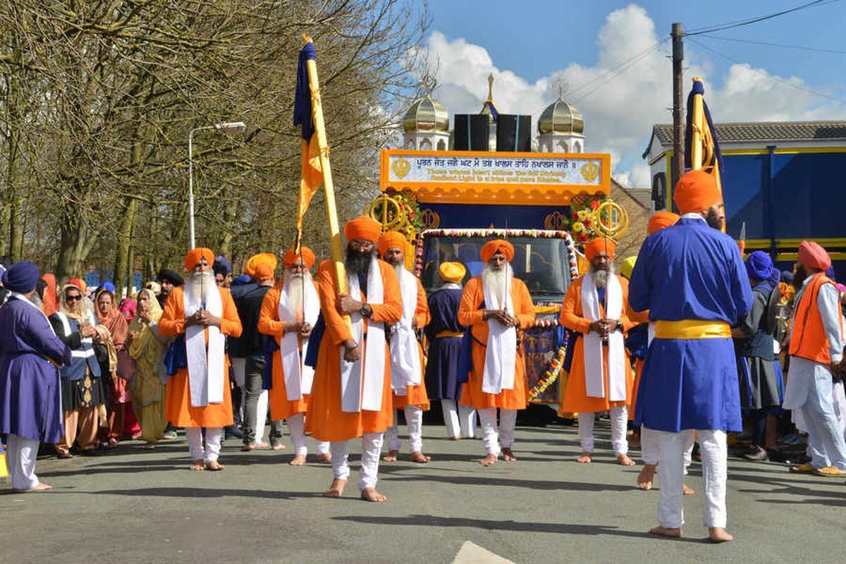 PICTURES Thousands take to streets of Wolverhampton for Vaisakhi