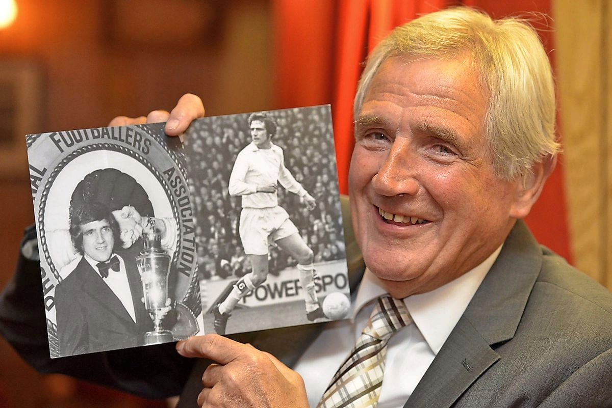 Legends pay tribute to hardman Norman Hunter | Express & Star