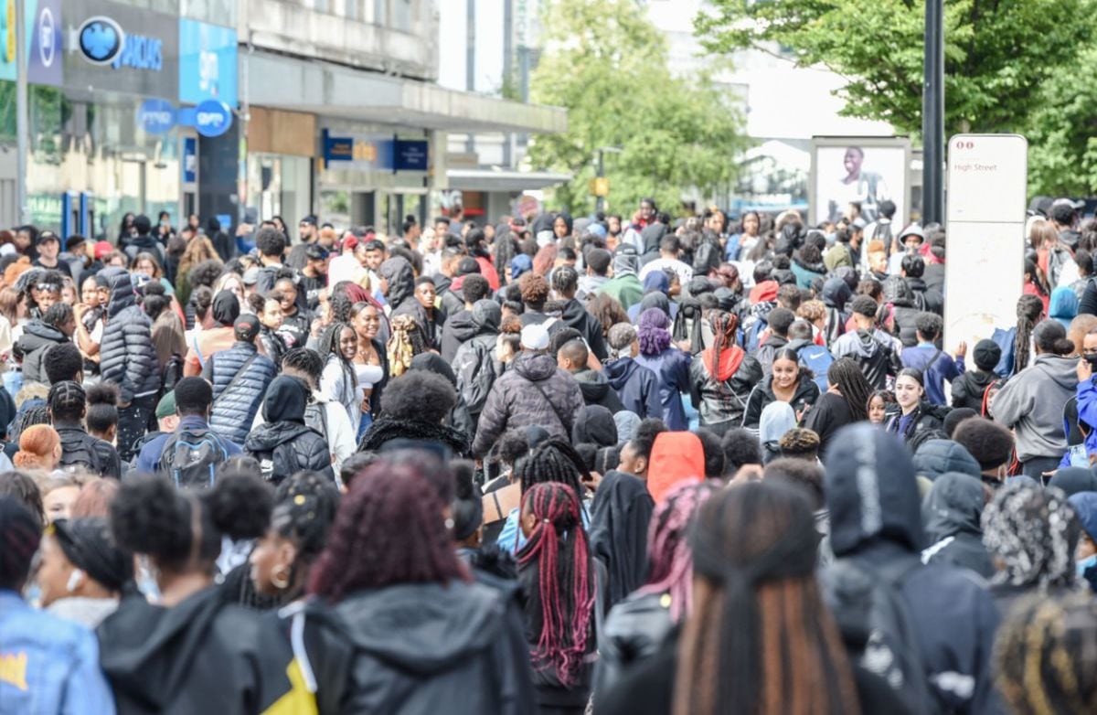 Police To Speak To Youtubers After Large Gathering In Birmingham City Centre Express And Star