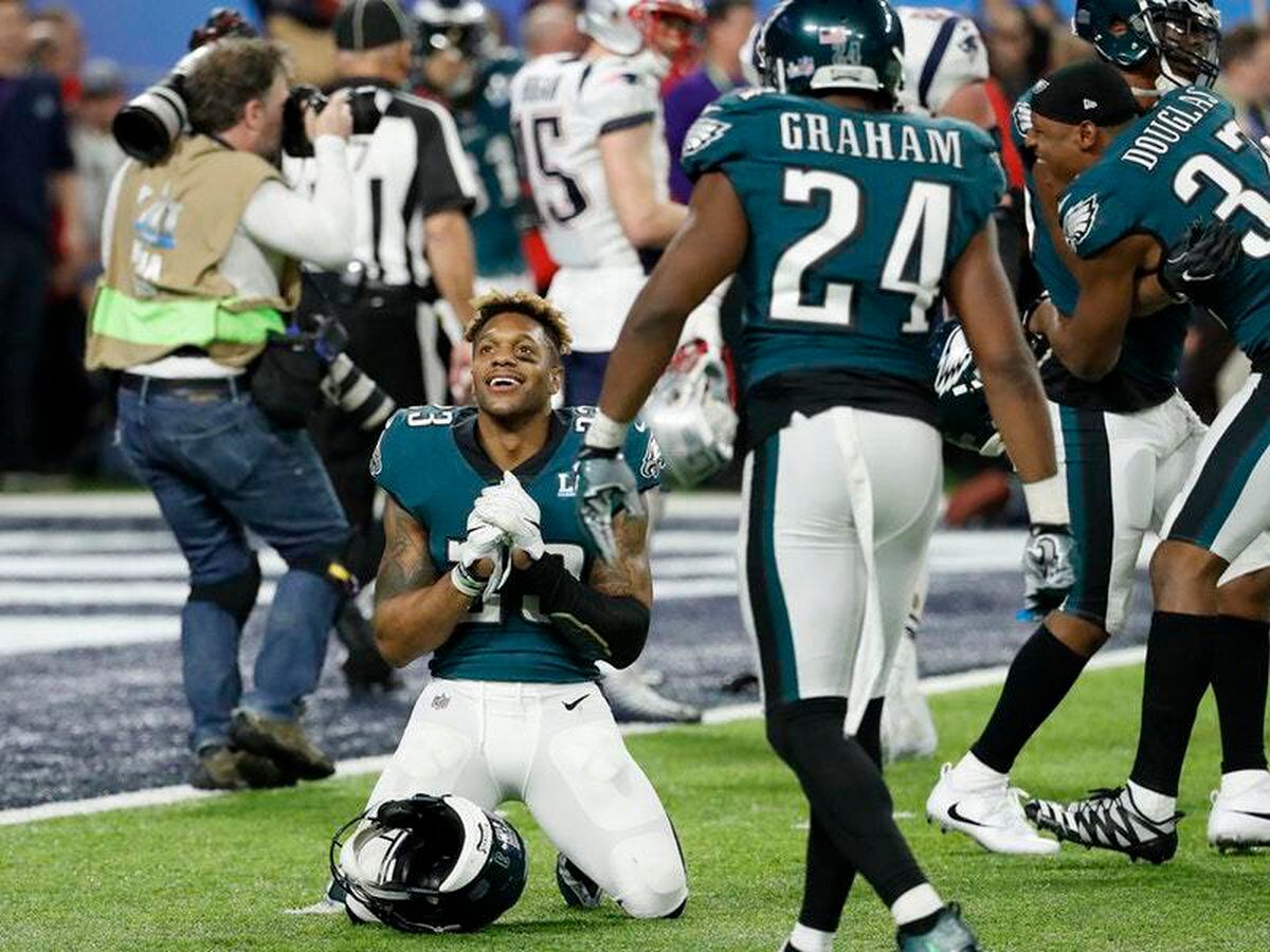 Philadelphia Eagles defeat defending champions to win first Super Bowl