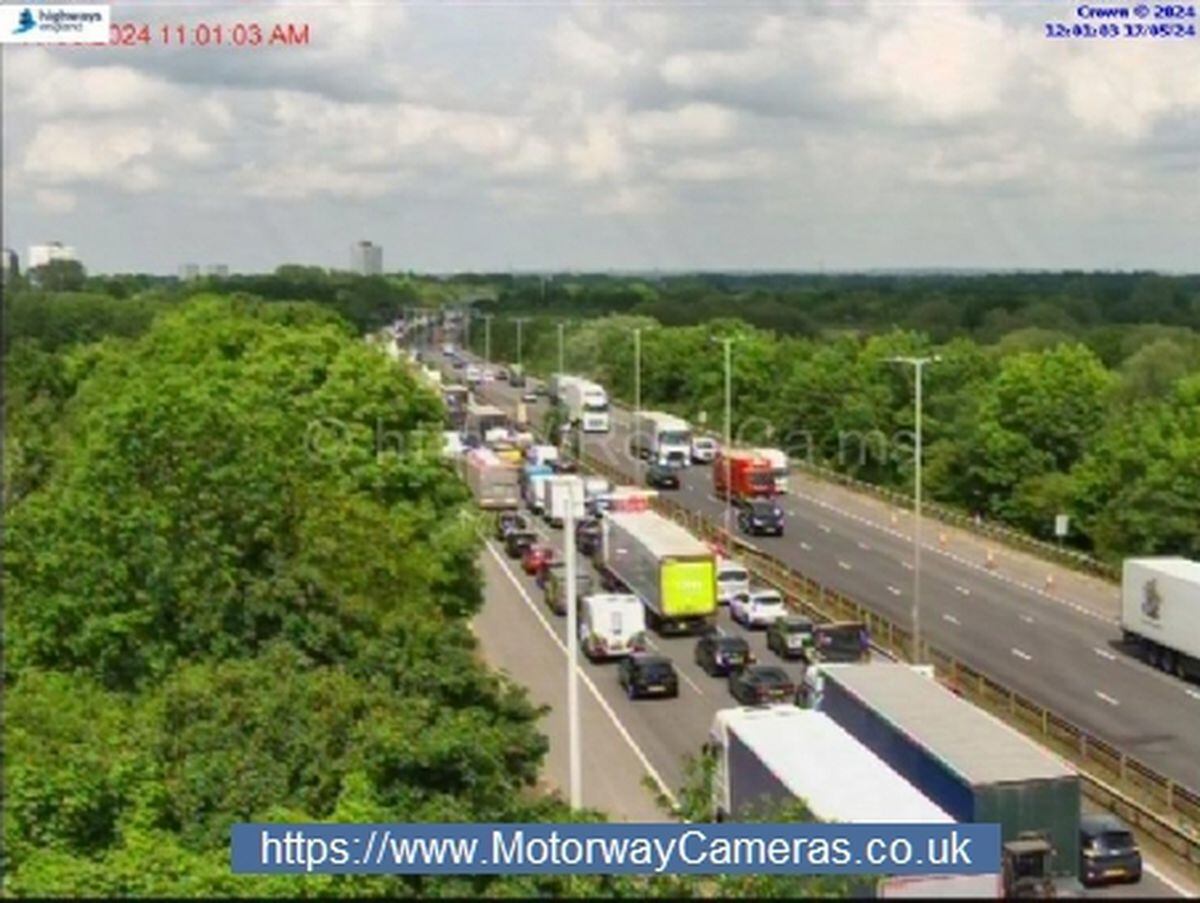 Delays of 45 minutes remain as lanes reopen on M6 following crash