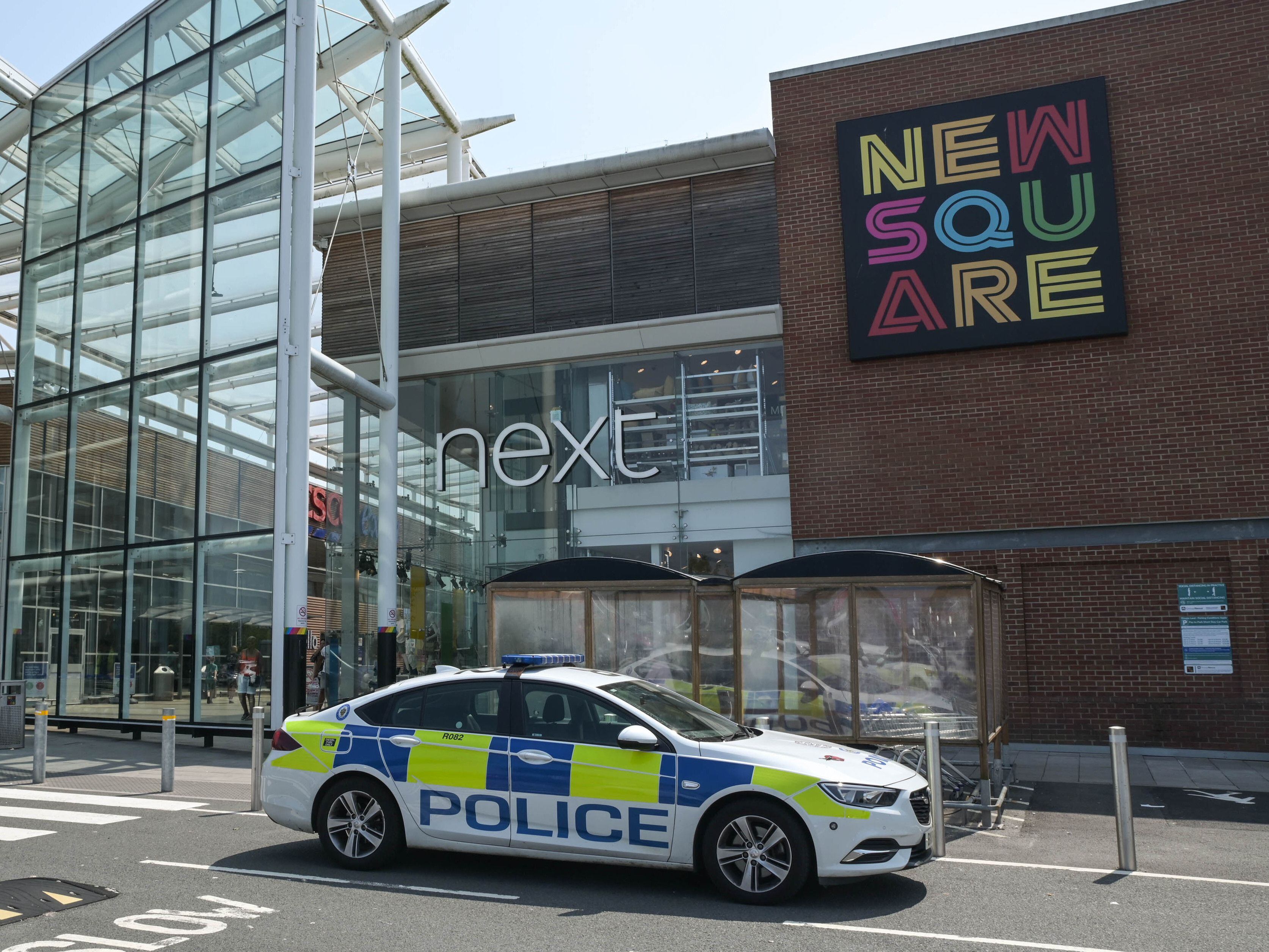 Brothers 'tried to murder police officers during knife crime operation at shopping centre'