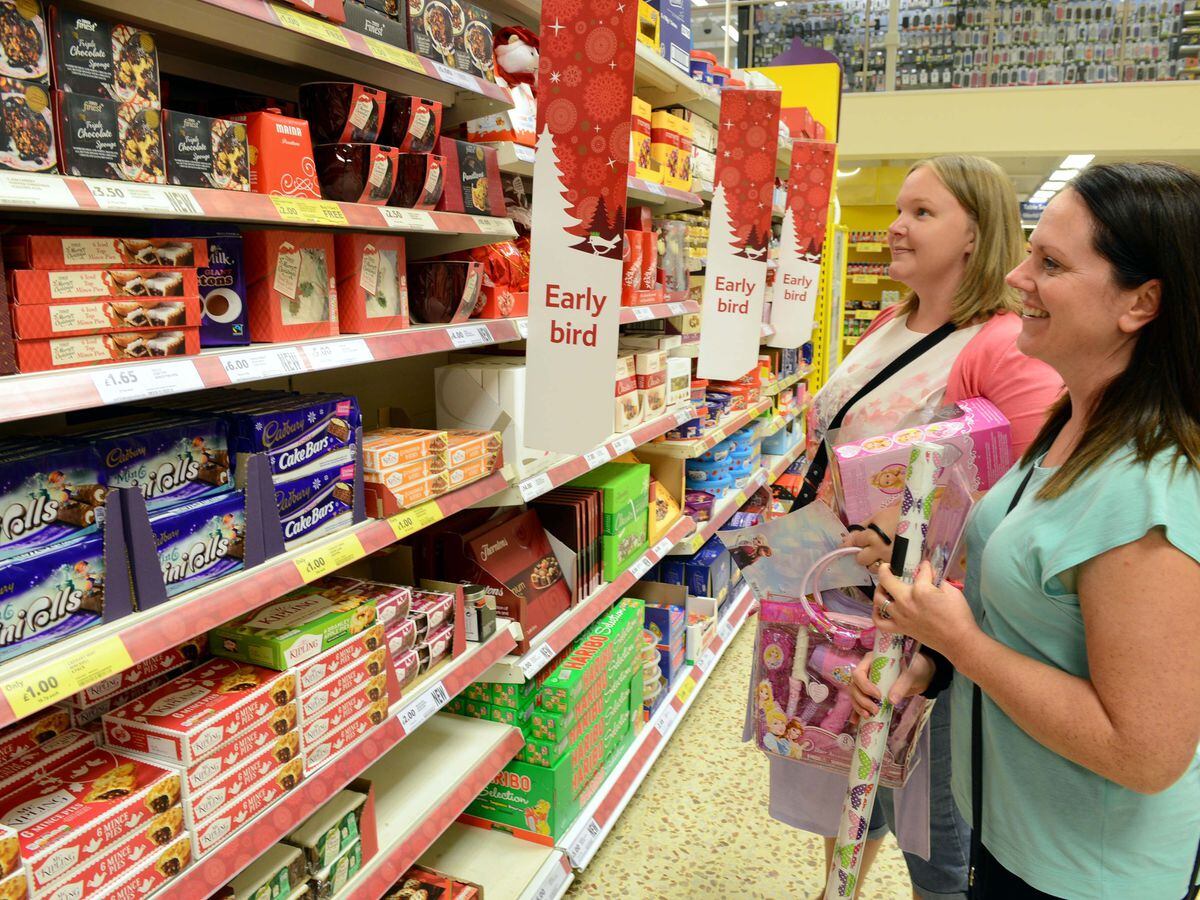 Supermarket opening times Christmas hours for Tesco, Sainsbury's