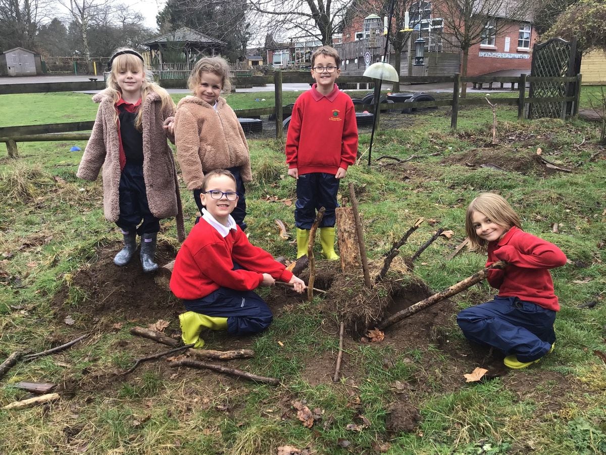 Children given waterproofs to enjoy forest school | Express & Star