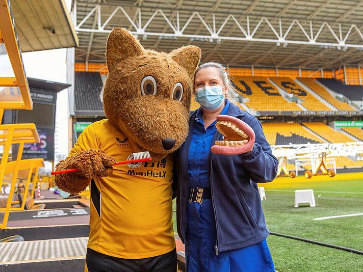 Wolves mascot joins campaign to save toddlers' teeth