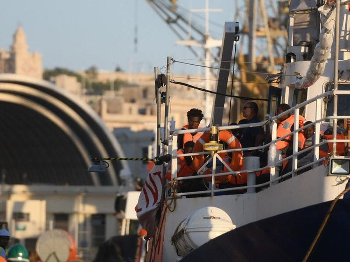 Rescue Ship Docks In Malta After Seven Countries Agree To Take Refugees ...