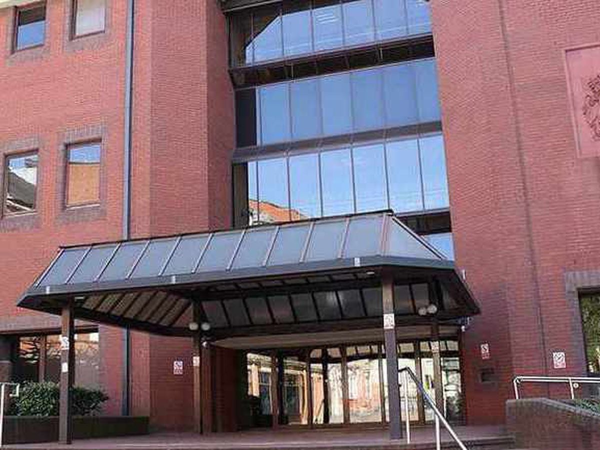 Walsall Teen Accused Of Terror Offences Had Gunpowder Ingredients And Explosives Manuals Court 