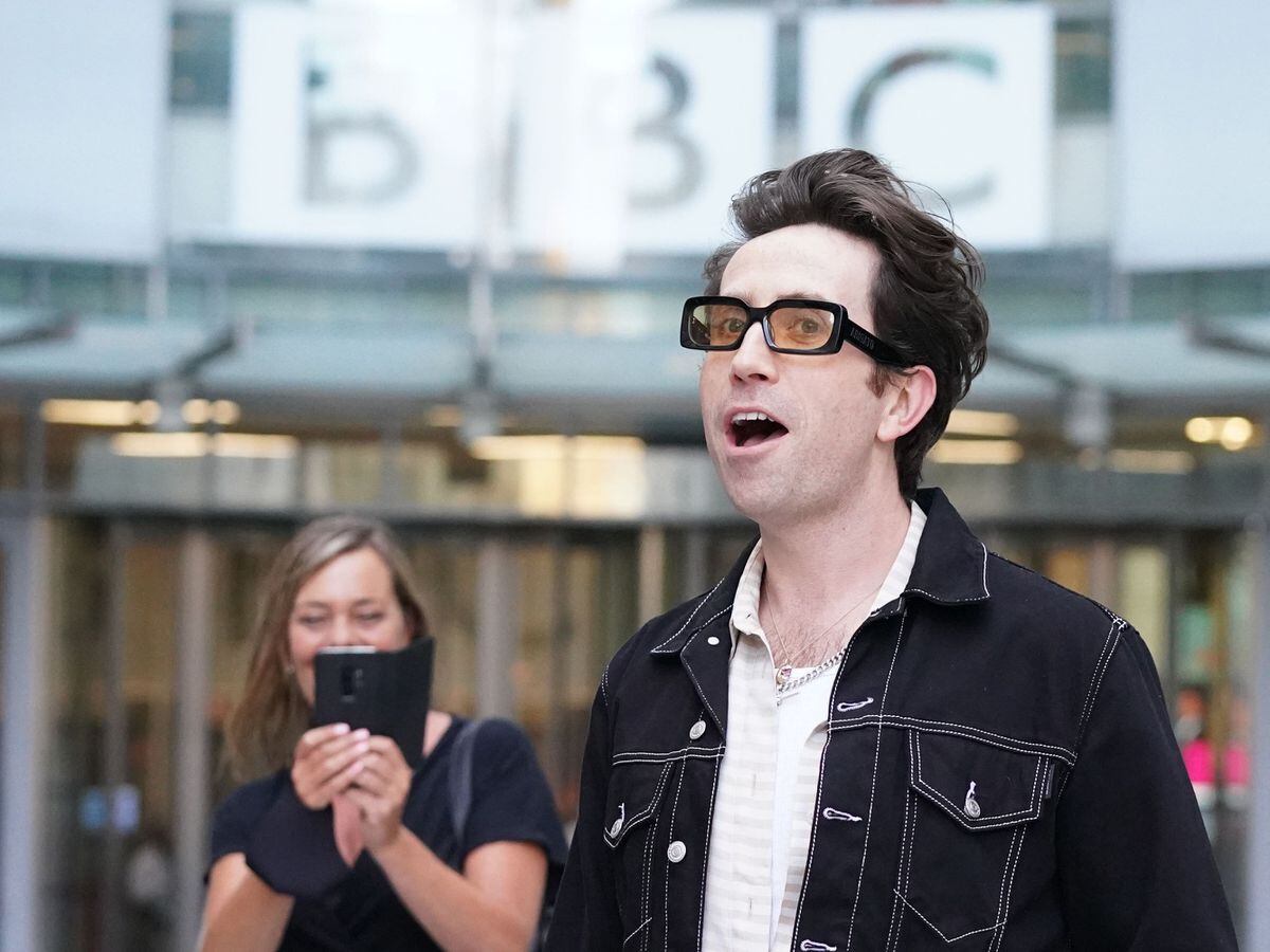 Nick Grimshaw bids an emotional farewell to BBC Radio 1 ...