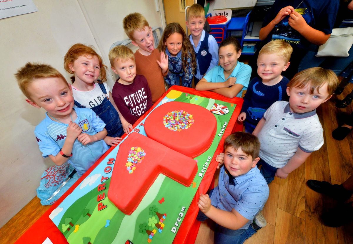 40 years of Perton First School celebrated with community event