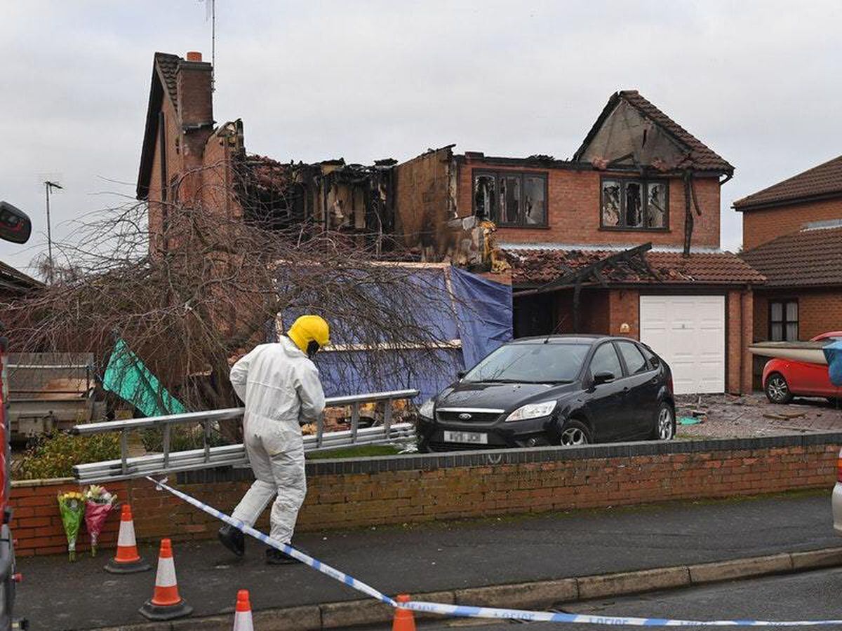 Murder Inquiry After Three Dead In New Year’s Day House Fire | Express ...