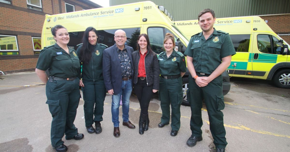 'I owe you all my life': Husband's thanks to lifesaving paramedics ...