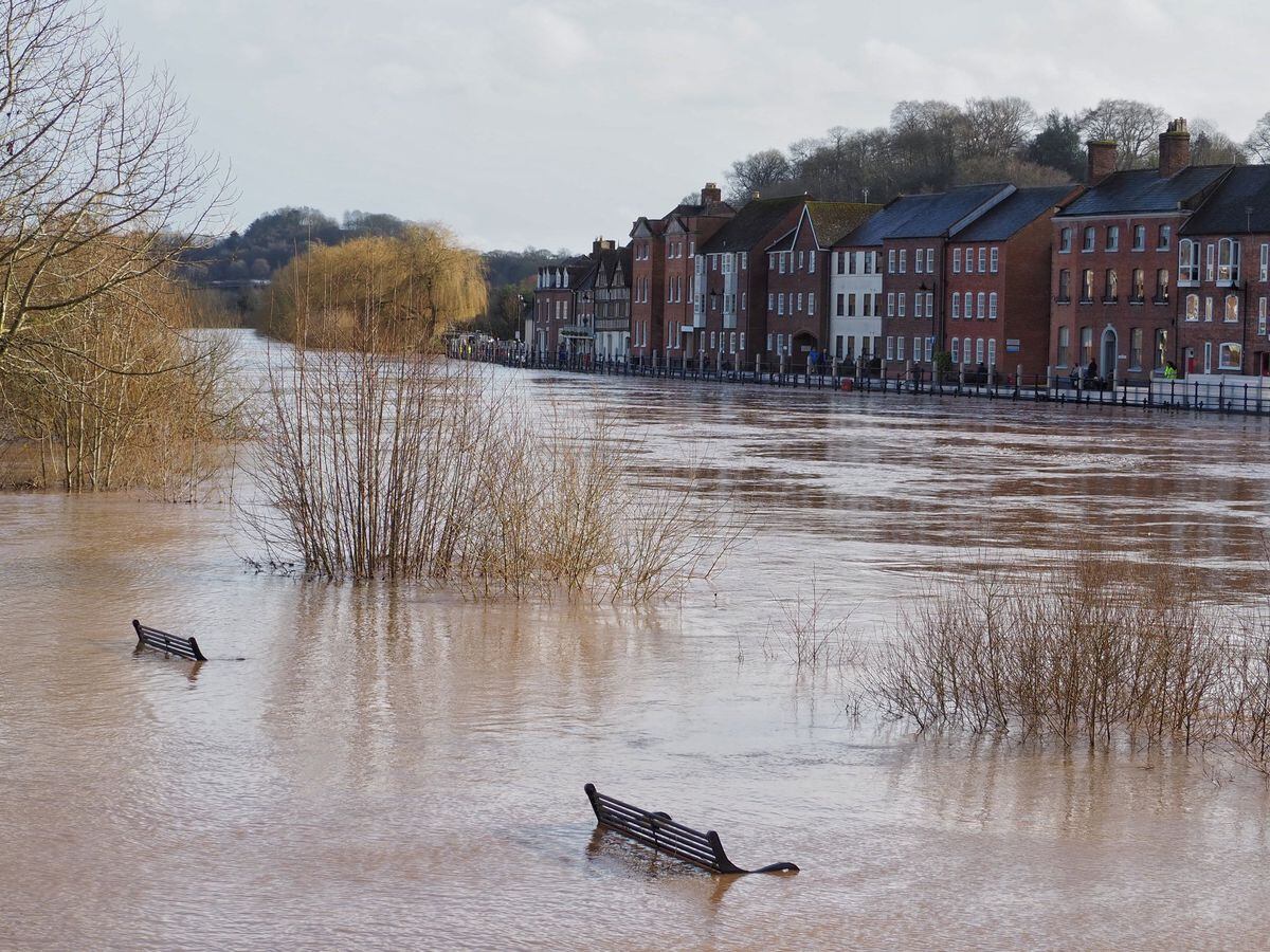 Storm Dennis: Flood threat remains amid further disruption ...