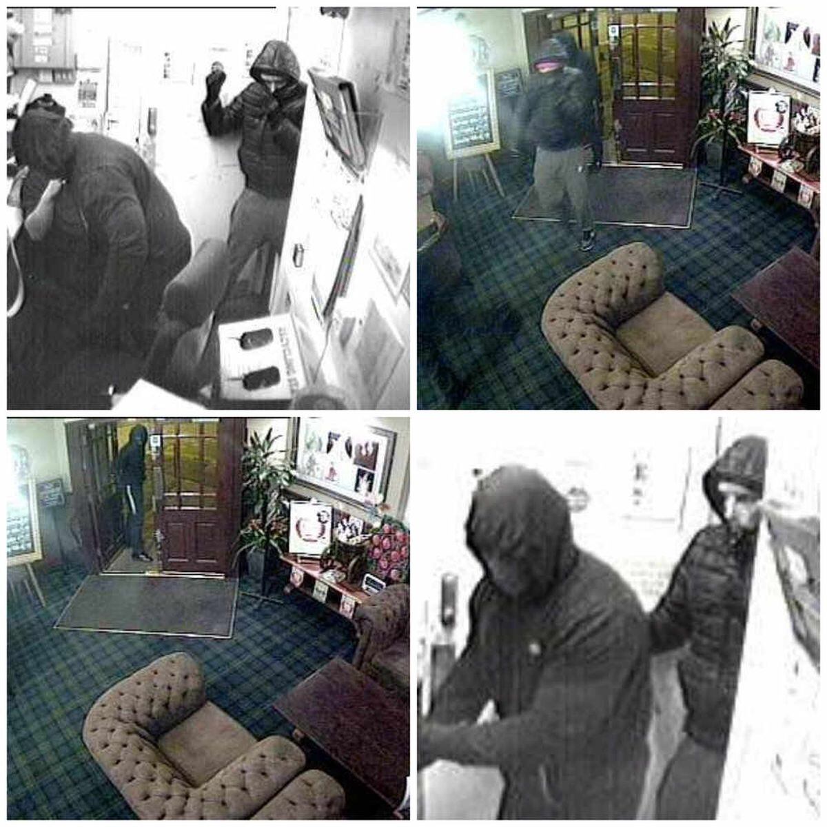 Armed Robbery Caught On Camera In Rowley Regis Pub Express And Star 4981