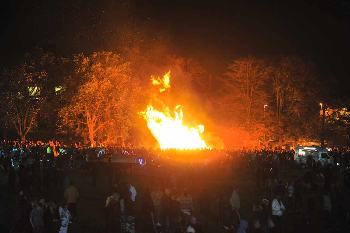 Bonfire Night 2016: Where to watch the fireworks in the West Midlands ...