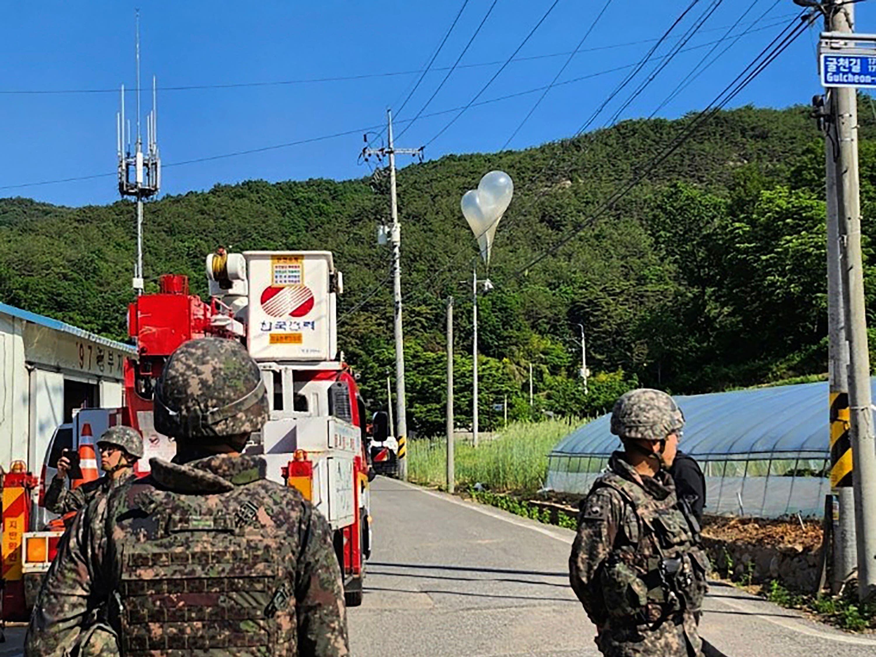 North Korea sends more balloons filled with rubbish to South Korea