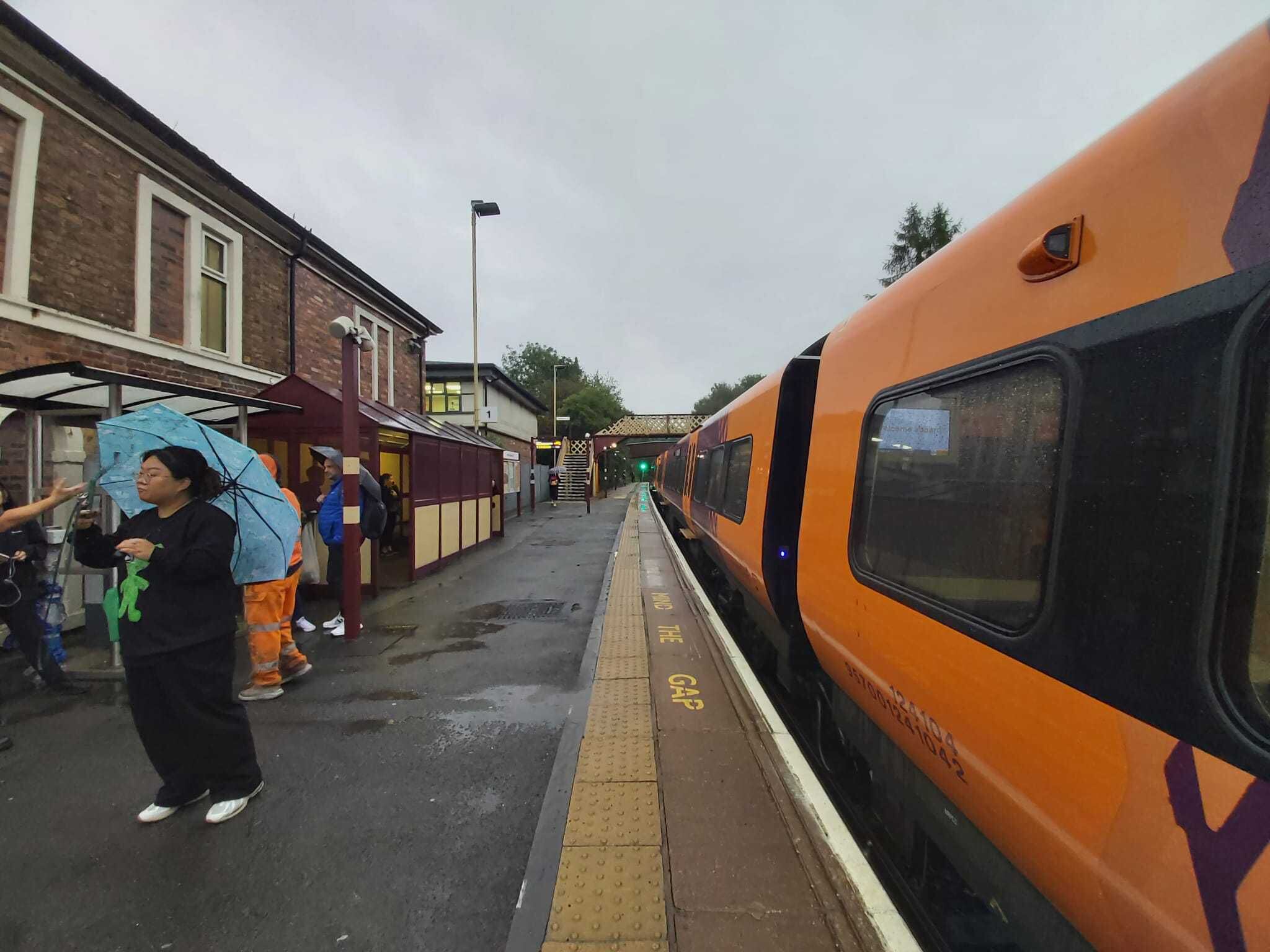 Rail delays between Shrewsbury and Wolverhampton due to broken down train