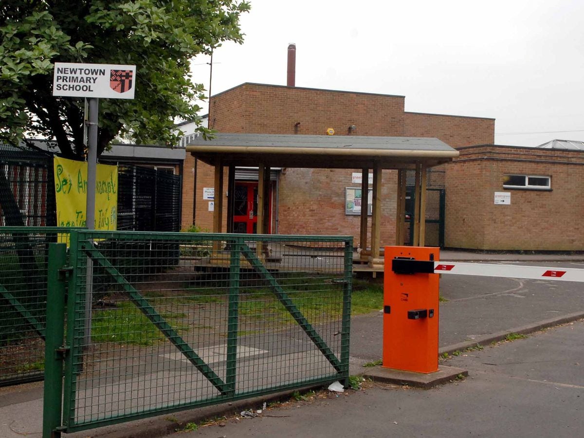 Teachers Strike At West Bromwich Primary School Over Academy Plans ...