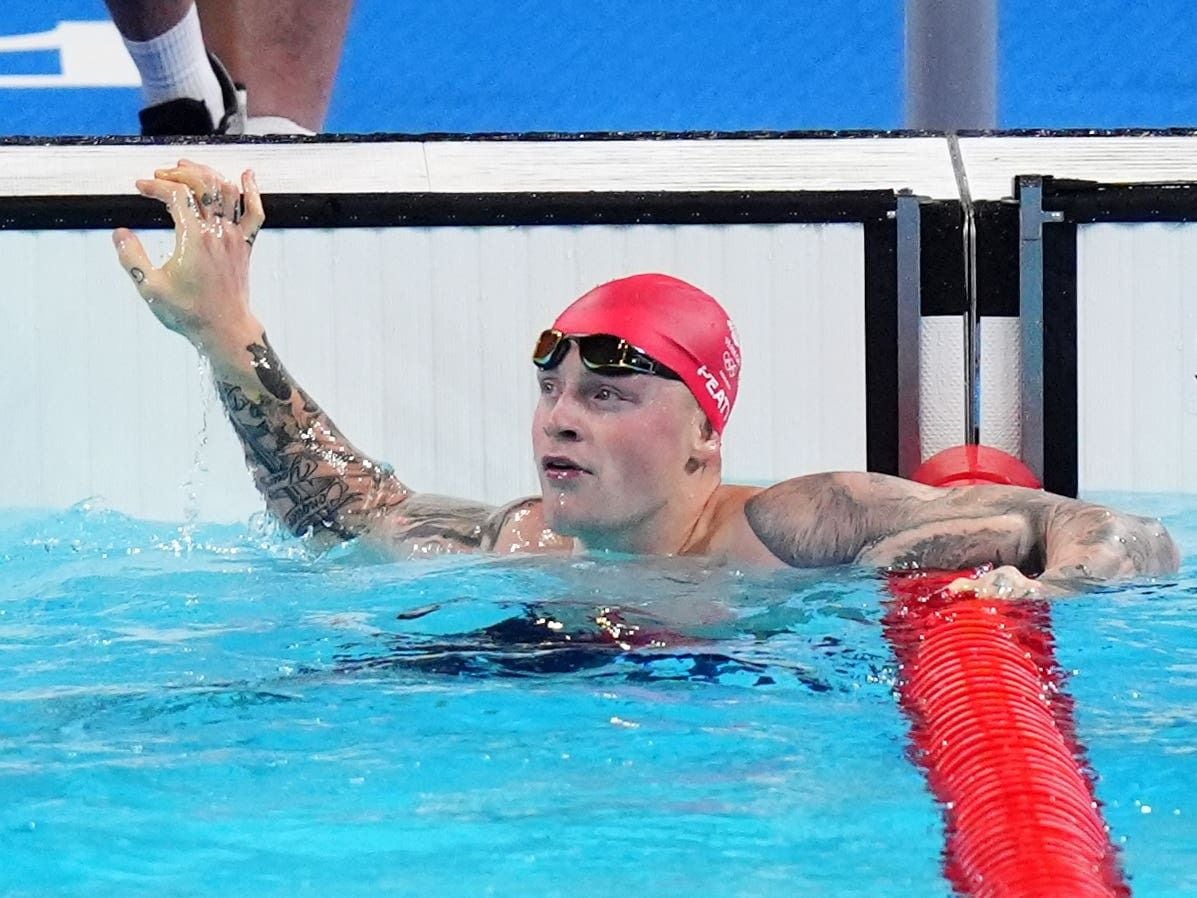 Adam Peaty cruises through into 100 metres breaststroke semi-finals