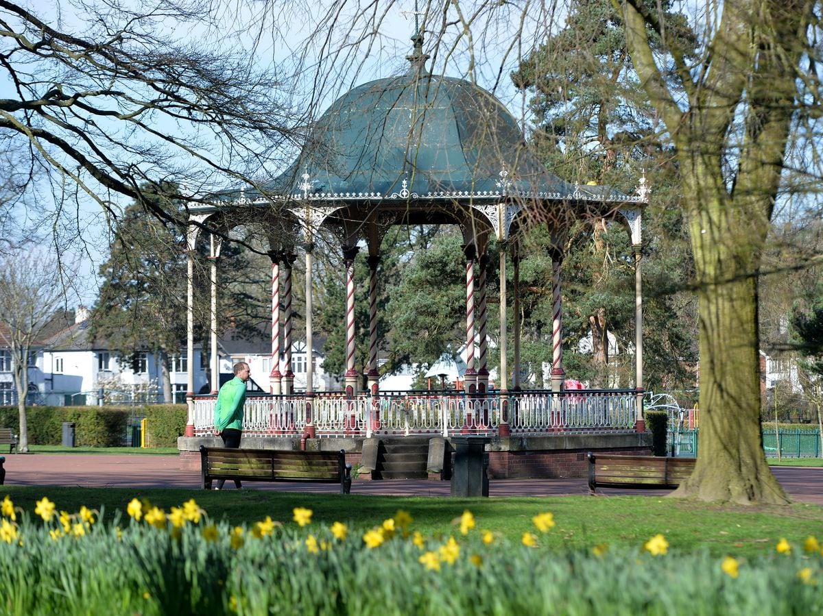 Parks across Wolverhampton to stay open as markets close | Express & Star