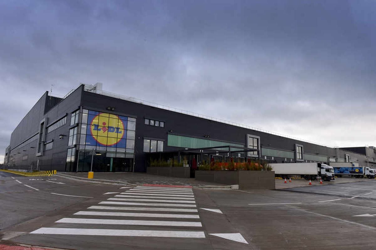 Take A Look Inside The Huge New Lidl Warehouse Next To The M6 ...