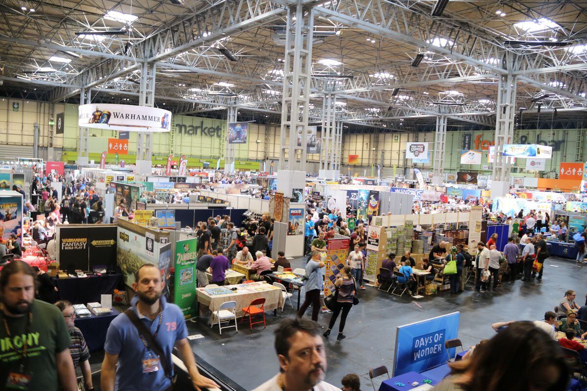Gaming fans flock to UK Games Expo in Birmingham with pictures