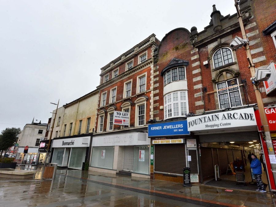 High street 2024 watch shops