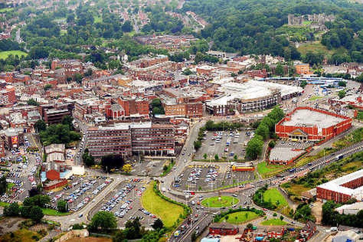 Hundreds to descend for EDL mosque march in Dudley | Express & Star